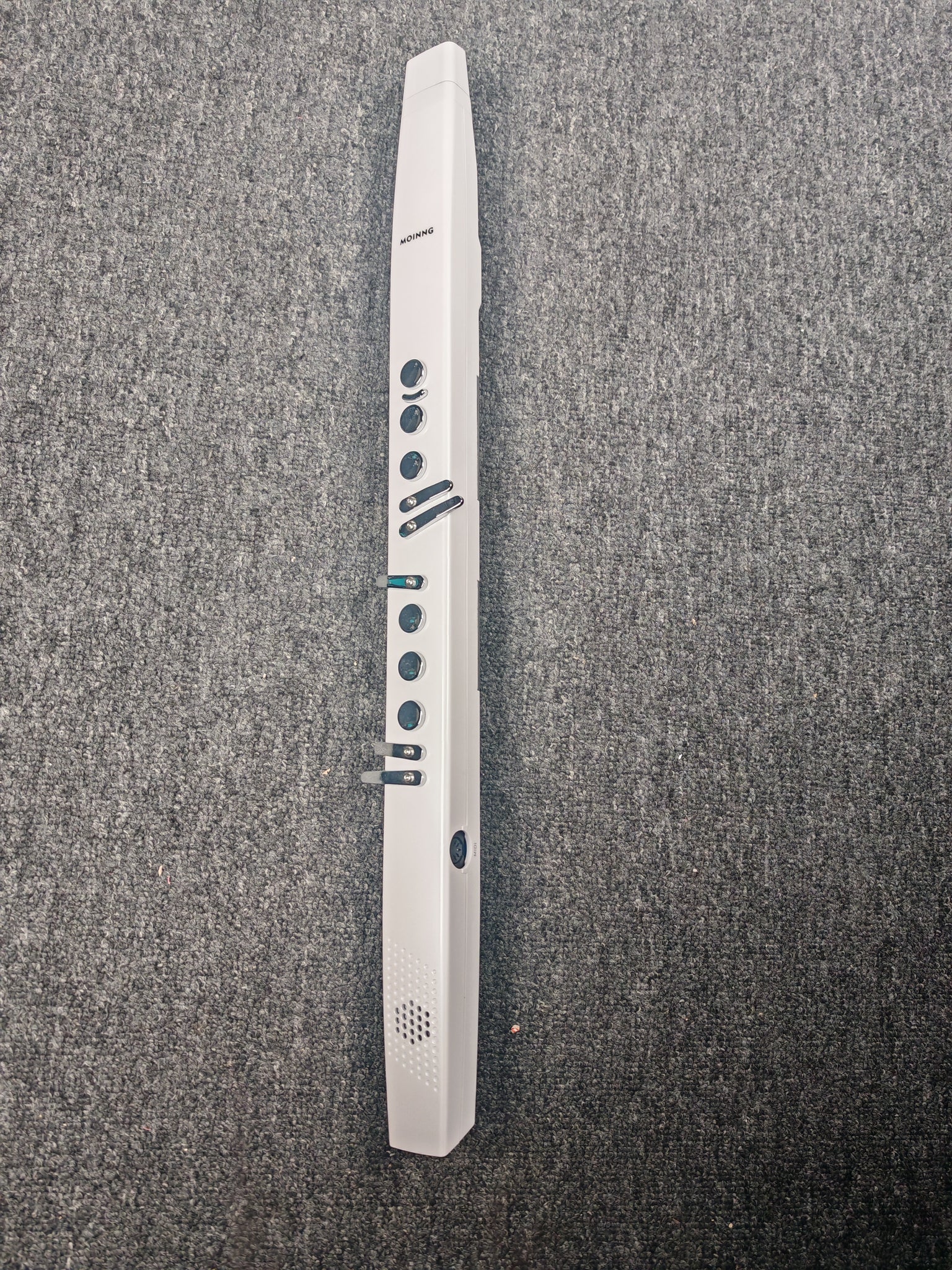 MOINNG electronic musical instruments Portable and easy to use electric blowpipe for a variety of music styles