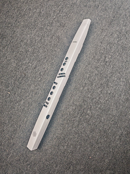 MOINNG electronic musical instruments Portable and easy to use electric blowpipe for a variety of music styles