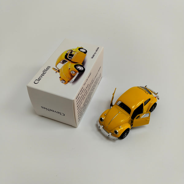 CleveeNes Model toy vehicles 1:24 Scale Classic Car Model with Opening Doors and Pull Back Function, Yellow