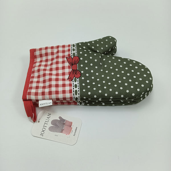 JOOTTUAN Pot holders Kitchen Oven Mitts, Green Polka Dot and Red Gingham Pattern