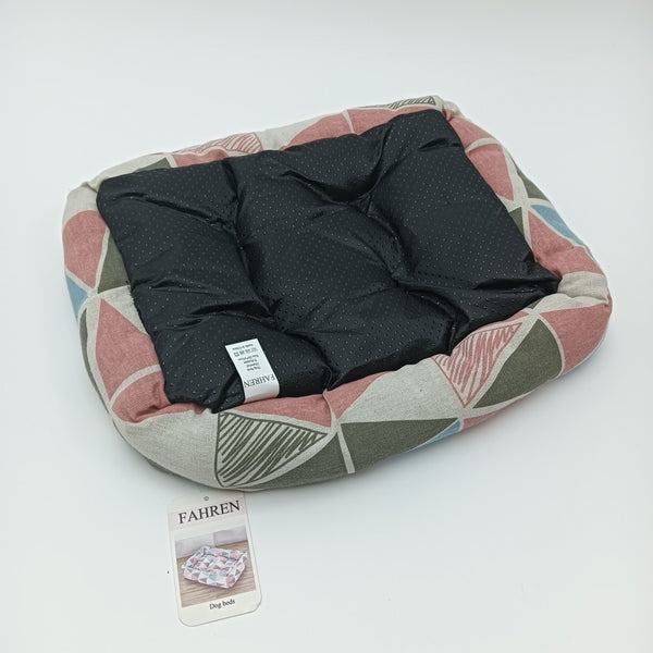FAHREN Dog beds Multi-Color Dog Bed with Geometric Pattern, Non-Slip Bottom, Polyester