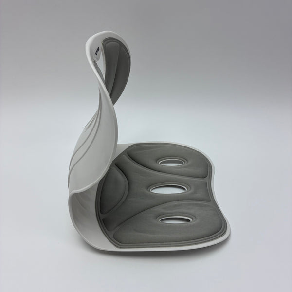 OUTFREE seats Breathable and comfortable home office chair, easing the pressure on the lumbar spine