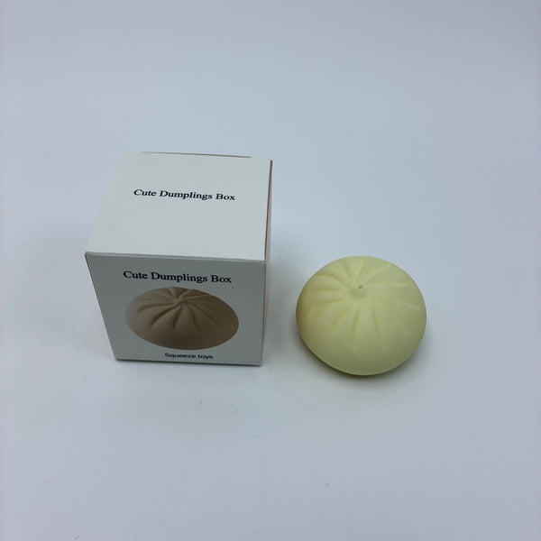 Cute Dumplings Box Squeeze toys 5.5cm Simulation Steamed Bun Hand Fidget Toy for Kids Adults