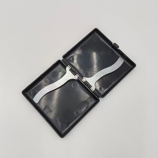 Lantcai Cigarette boxes Premium Slim Black Cigarette Case, Classic Hinged Design