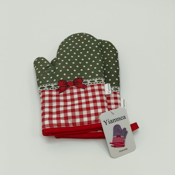 Yiamnea Oven mitts Red Gingham and Green Polka Dot Pattern with Decorative Bow