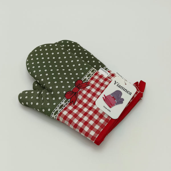 Yiamnea Oven mitts Red Gingham and Green Polka Dot Pattern with Decorative Bow