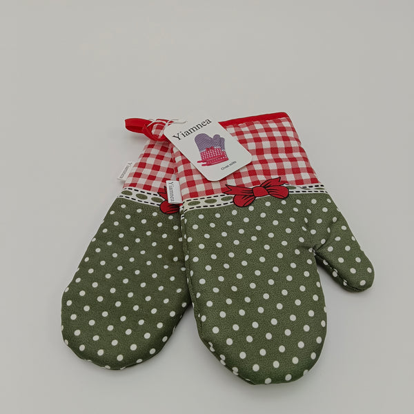 Yiamnea Oven mitts Red Gingham and Green Polka Dot Pattern with Decorative Bow